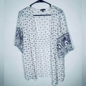Women’s Charlotte Russe Kimono Cardigan